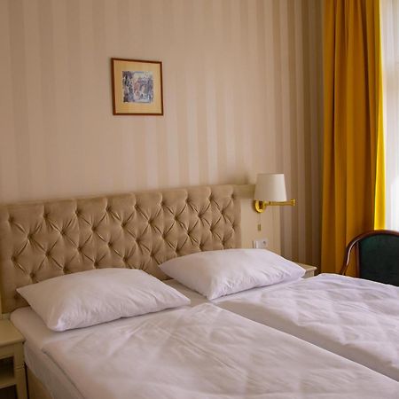 Ea Hotel Elefant Karlowe Wary Zewnętrze zdjęcie