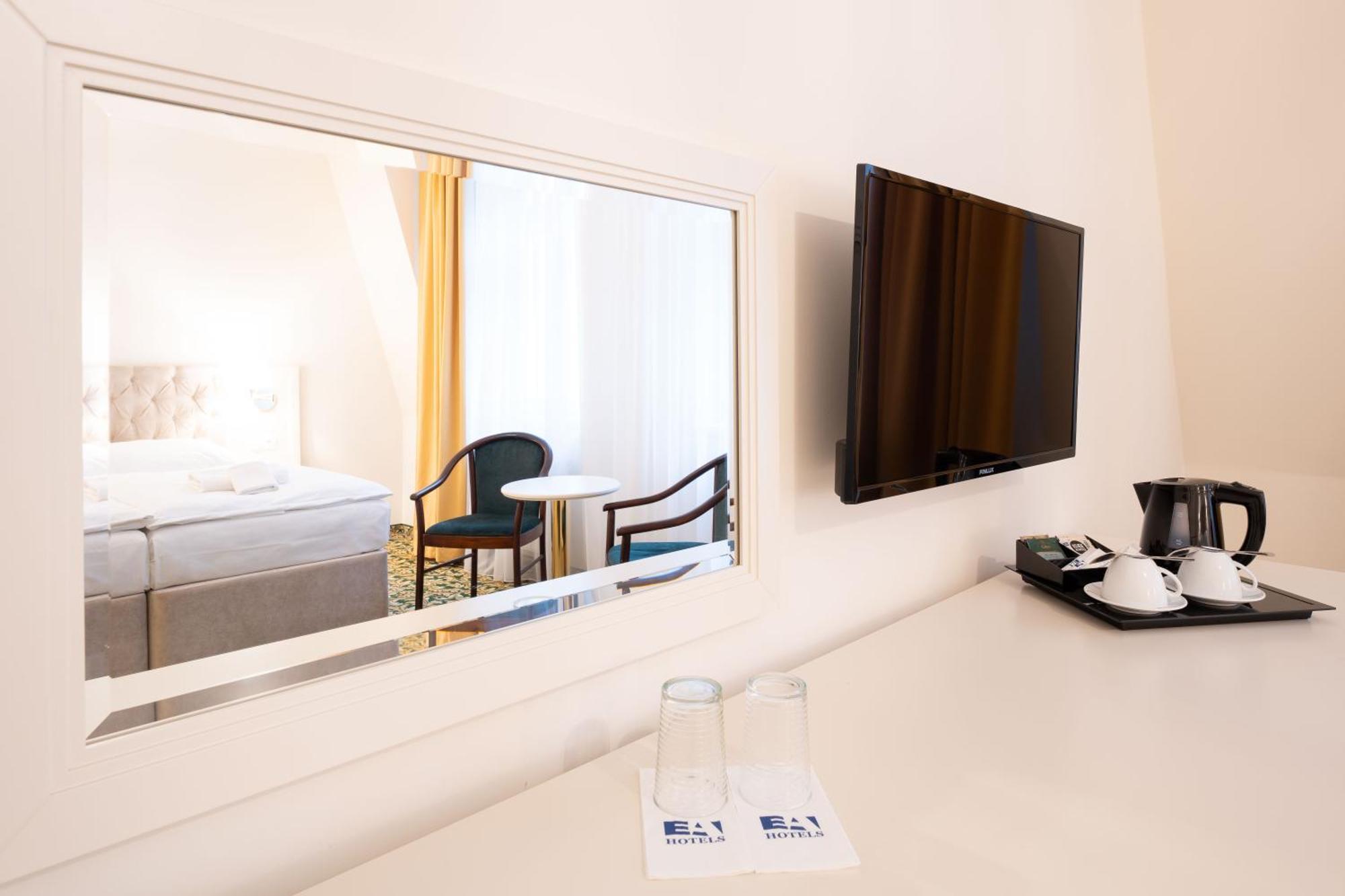 Ea Hotel Elefant Karlowe Wary Zewnętrze zdjęcie