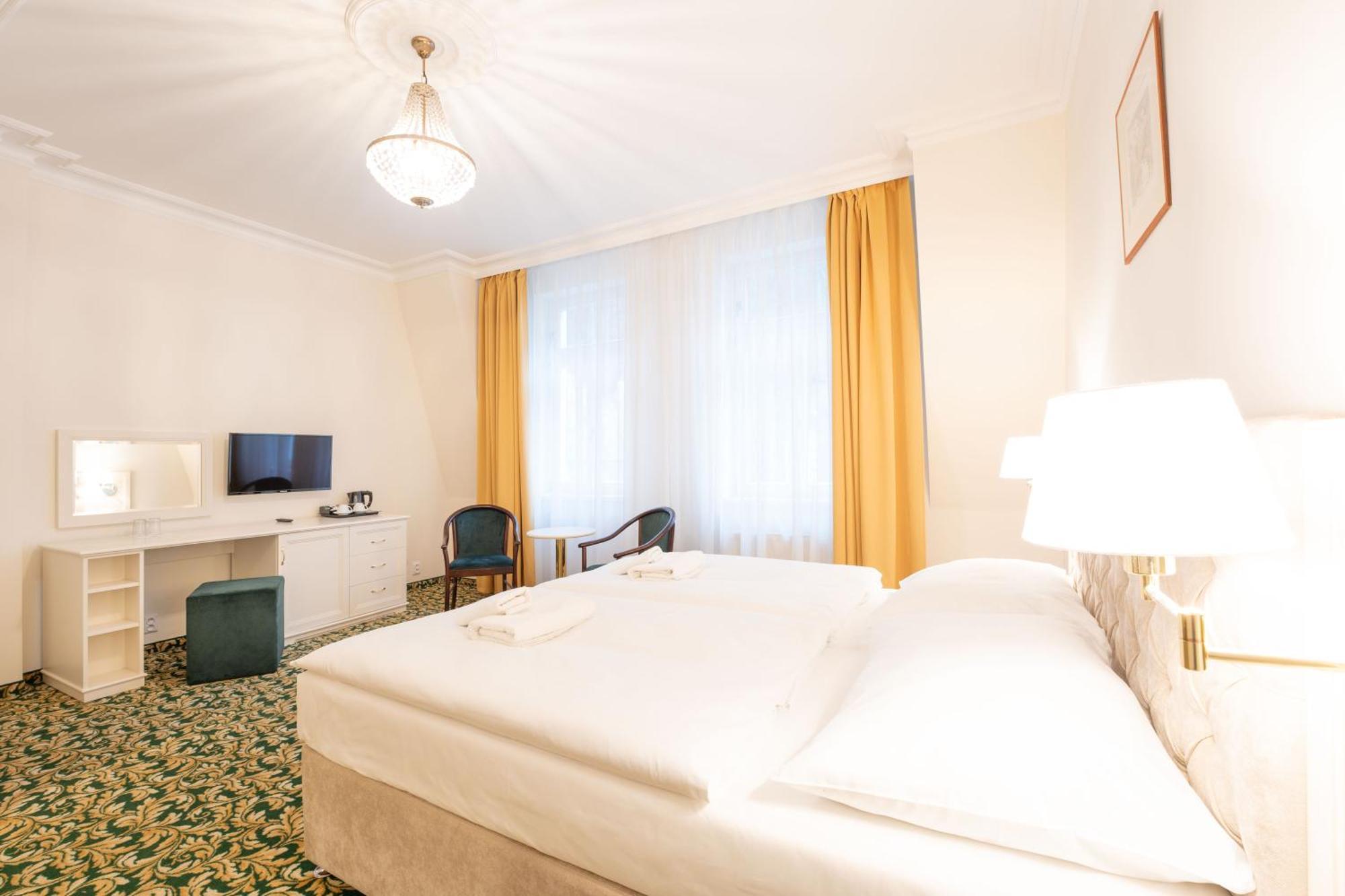 Ea Hotel Elefant Karlowe Wary Zewnętrze zdjęcie