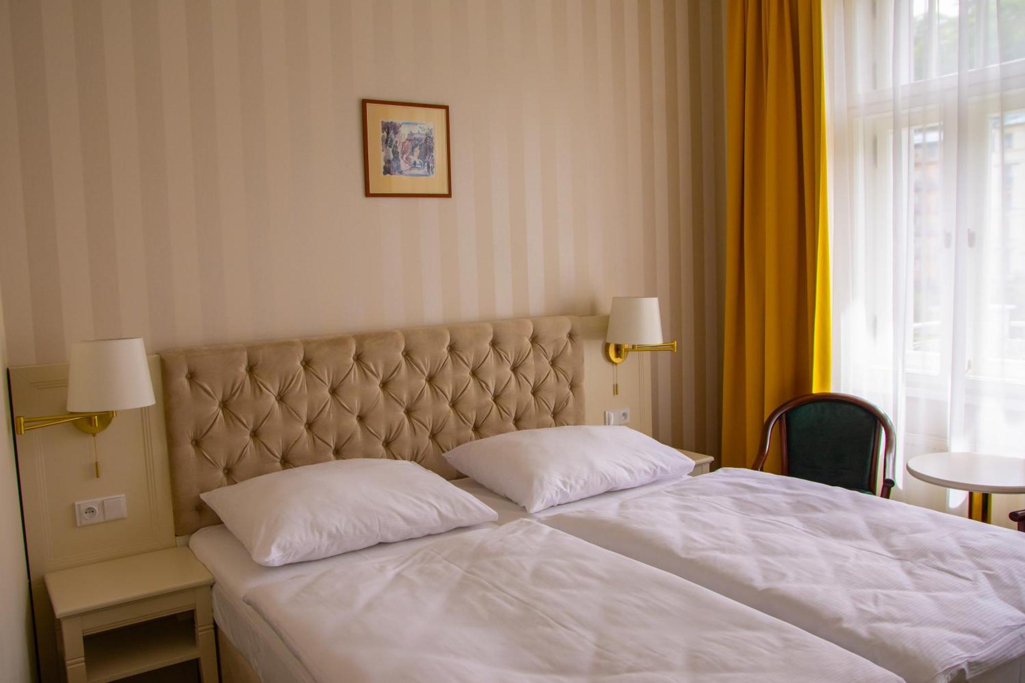 Ea Hotel Elefant Karlowe Wary Zewnętrze zdjęcie