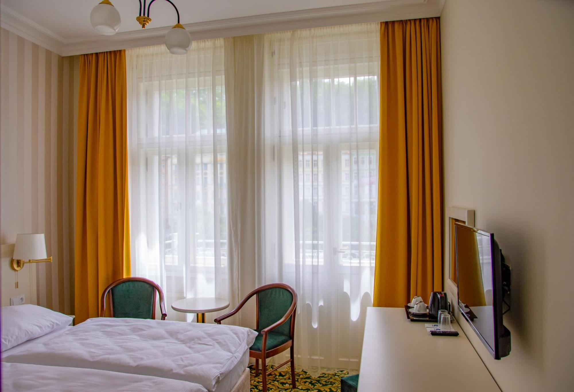 Ea Hotel Elefant Karlowe Wary Zewnętrze zdjęcie