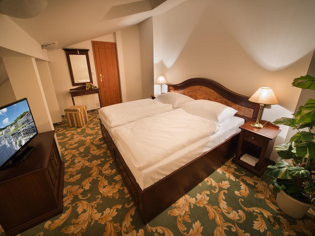 Ea Hotel Elefant Karlowe Wary Zewnętrze zdjęcie