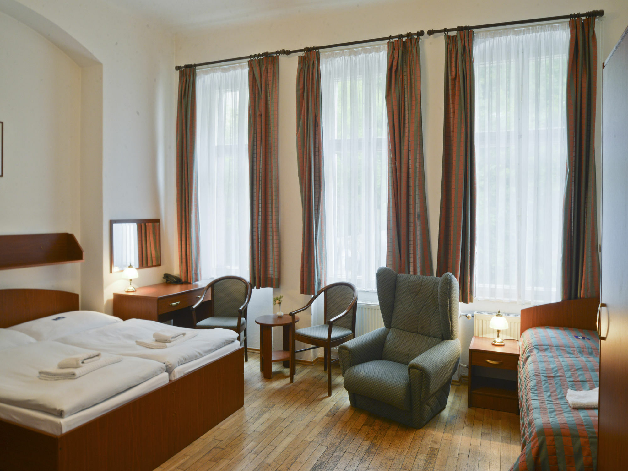Ea Hotel Elefant Karlowe Wary Zewnętrze zdjęcie